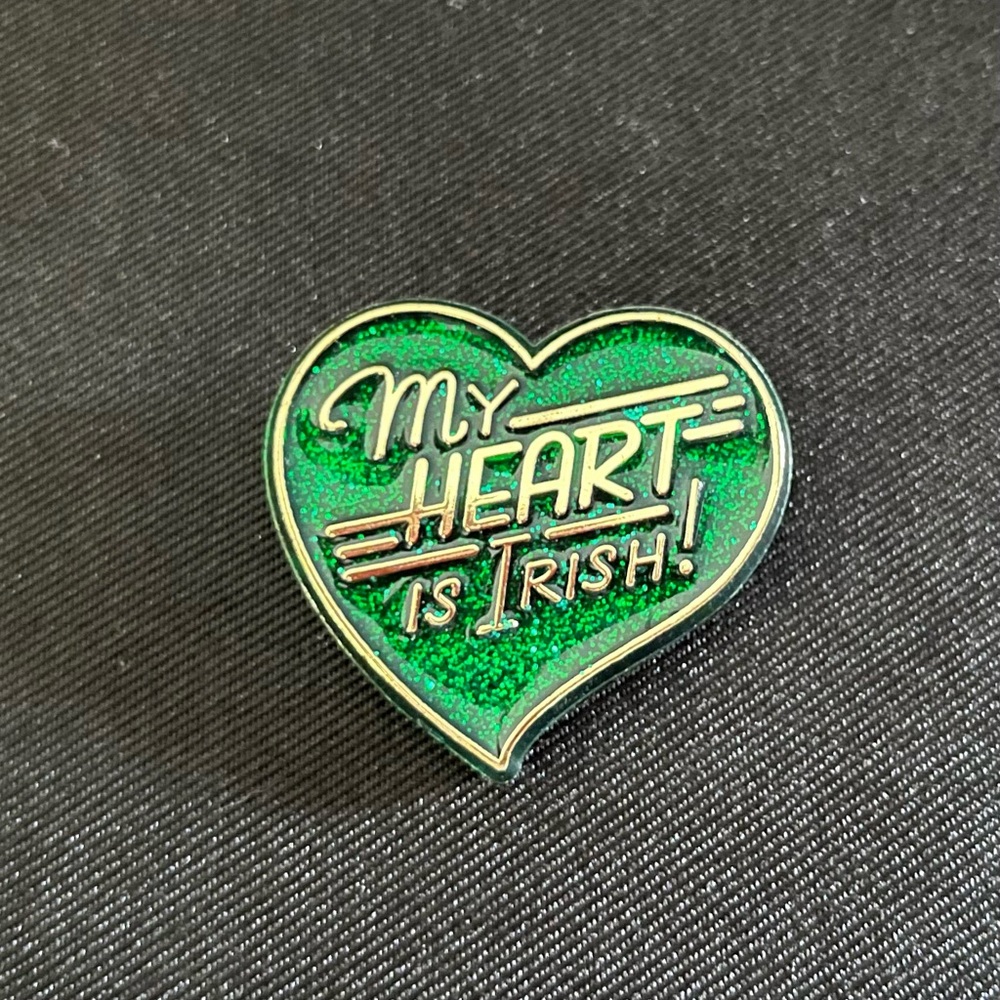 Vintage 1983 Hallmark Pin